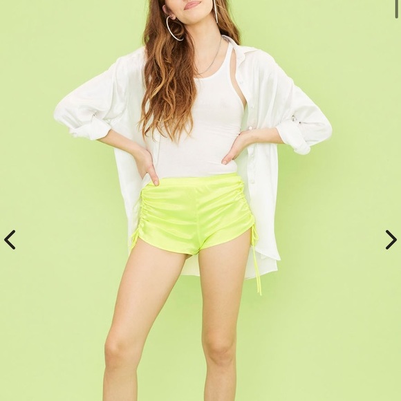 FRANKIE BIKINI SHORTS❤️‼️ - Picture 2 of 4